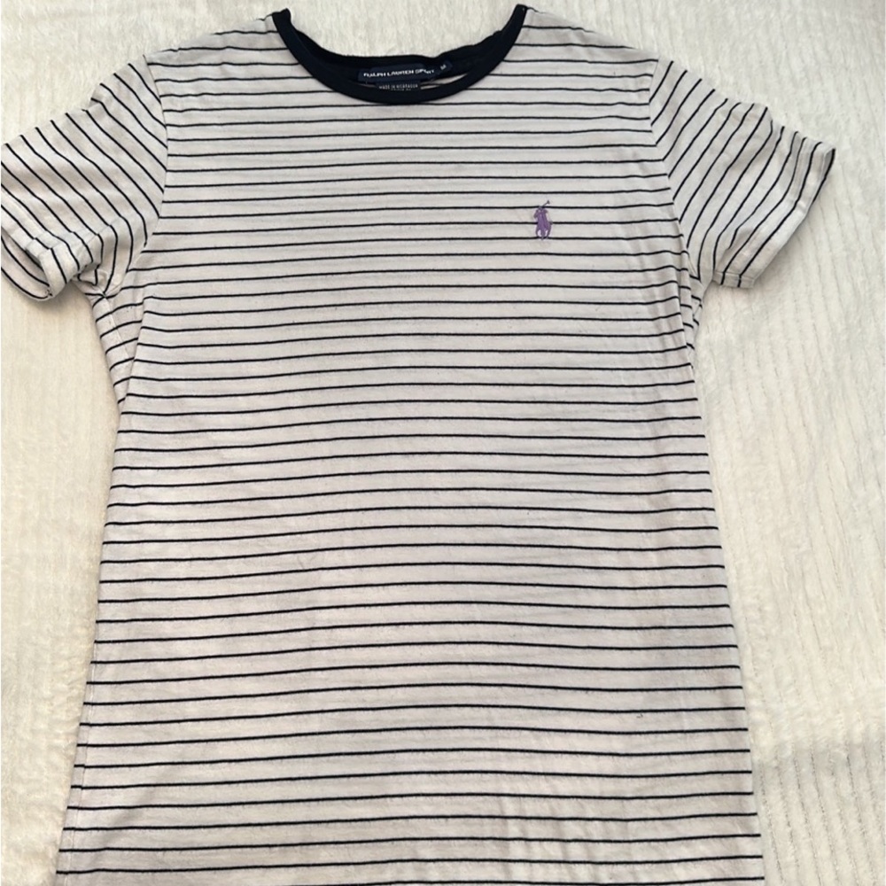 Ralph Lauren sport polo size medium.